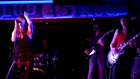 Lily Sparks "Let Go" Live