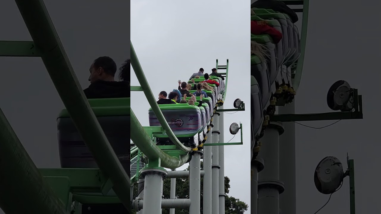 First Vekoma Family Boomerang | Accelerator at Drayton Manor