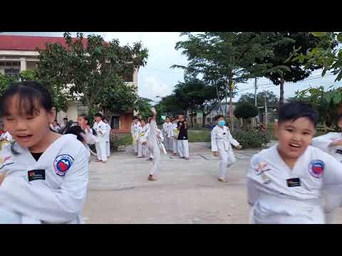 Video Đăng ký học võ Taekwondo ở đâu?Những lợi ích của việc... - YouTube