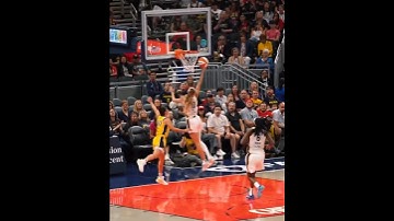 💨 Lexie Hull reverses it in | Indiana Fever WNBA women