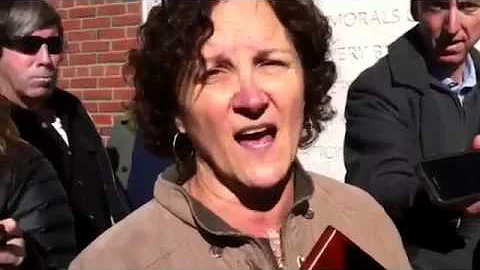 Bulger juror admits she's written him after trial