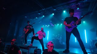 August Burns Red singer Jake plays 15 minutes from where he graduated from. [4k]