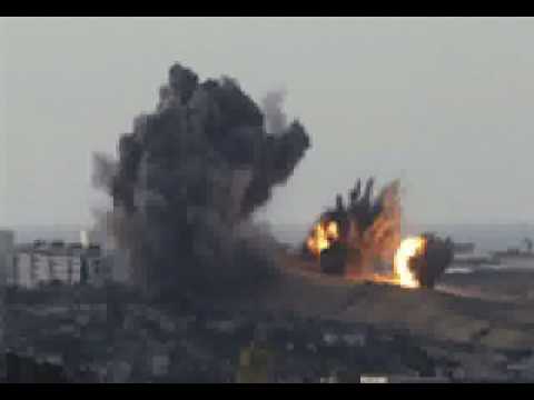 Depsitos da ONU em chamas aps ataque em Gaza [Rdio...