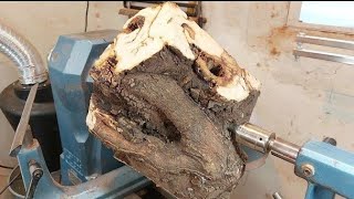 Dangerous Work!! Woodturning【危険】木工旋盤で職人技！