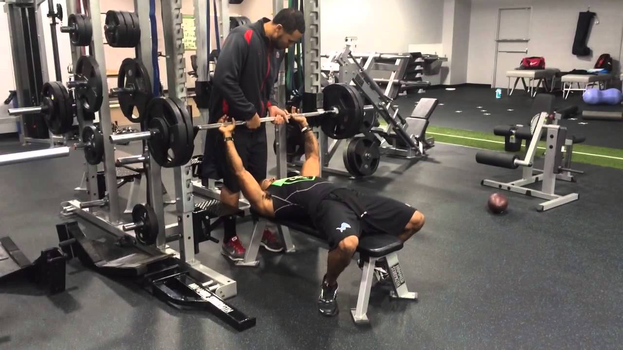 WMJA Bench Press 235lbs 20 times - YouTube