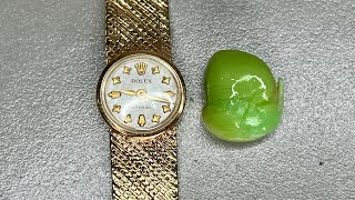 картинка: Эти часы Rolex меньше горошины — реставрация старинных золотых часов