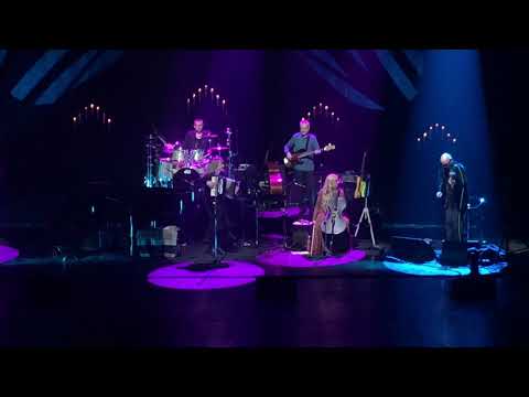 Loreena McKennitt - Santiago [LIVE] Poland 28.03.2019 Lost Souls Tour