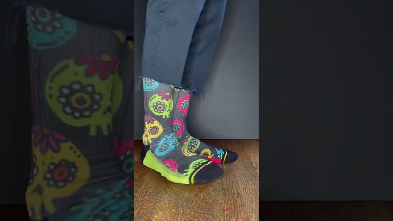 Take a look at these sugar skull socks-they’re a work of art! 🎨