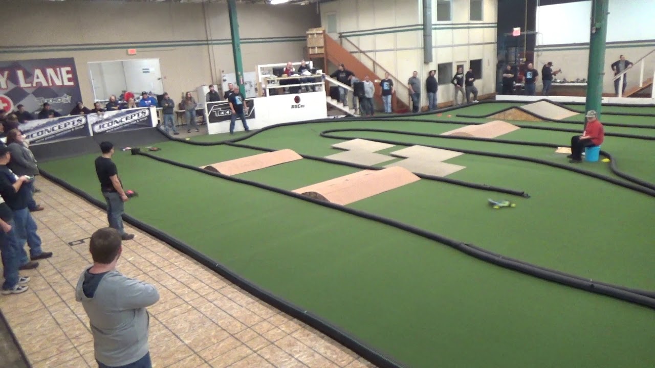 Ryan Lutz - A Main 4wd Buggy - Tekno EB410 - RocRC AstroTurf