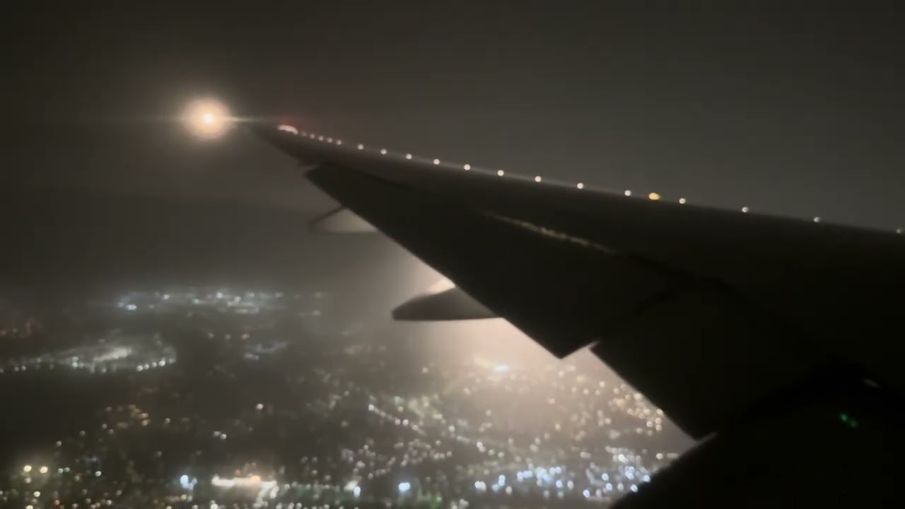United Airlines Boeing 777-300ER landing at San Francisco International Airport (SFO)