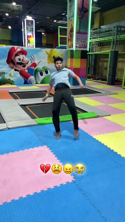 Belasa out 🥵 #flip #trampoline #colonelkkjϟ #parkour