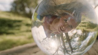 Liz Phair - Spanish Doors (Official Music Video)