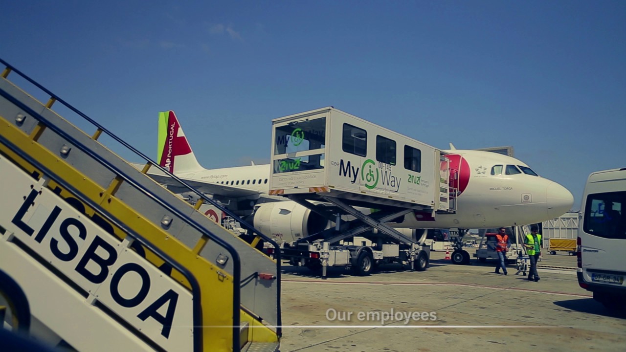 ANA – Lisbon Airport - YouTube
