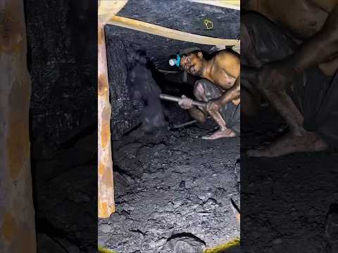 داخل أخطر مناجم الفحم في العالم Shorts معلومات اكسبلور هل تعلم ترند Reels معلومات عامة