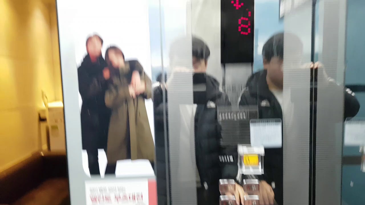 서울특별시 노원구 동일로204가길 46 (중계동) 이천일아울렛-중계점 나머지구간 2 구.금성엘리베이터 조기리모델링전 및 층별안내도 교체후 탑사기