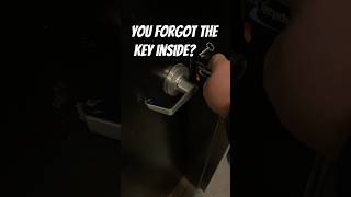 Download Lagu Having a good credit card opens doors everywhere 😂😂 #handyman #dpor #doorcards #hacks #locksmith MP3