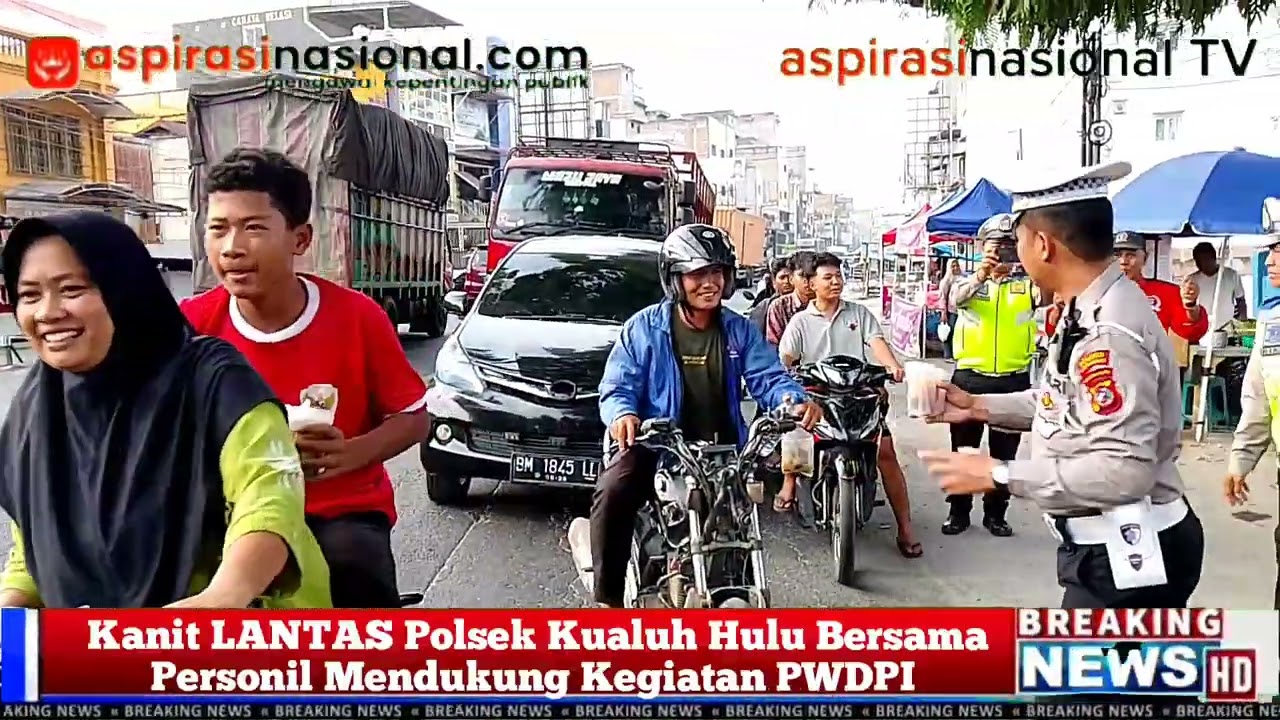 PWDPI DPC LABURA Bersama Hamba Allah Berbagi Takjil 