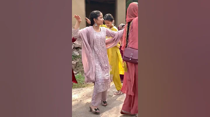 30 million views ❤️ Dogri song 👌Pahari Dance ❤️ #shorts #ytshorts #dancevideo #viraldance #haryanvi