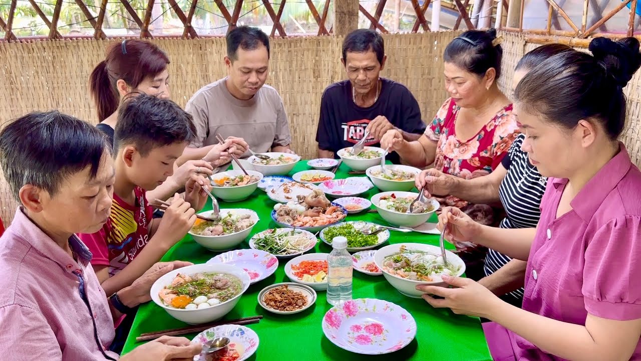 Bánh Canh phồng tôm món mới lạ được Cô dấu tên ở Sài Gòn yêu cầu và tài trợ clip / at6n