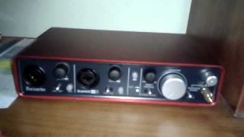 Strange flashes Interface Focusrite 2i4