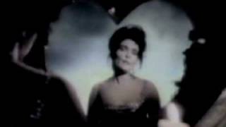 Video-Miniaturansicht von „Kiss Them For Me (Loveapella Mix) - Siouxsie & The Banshees“