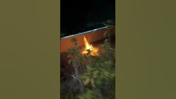 Why is 5G so FAST? #5G #tech #simplified #fast #techexplained #internet #gamechanger #shorts