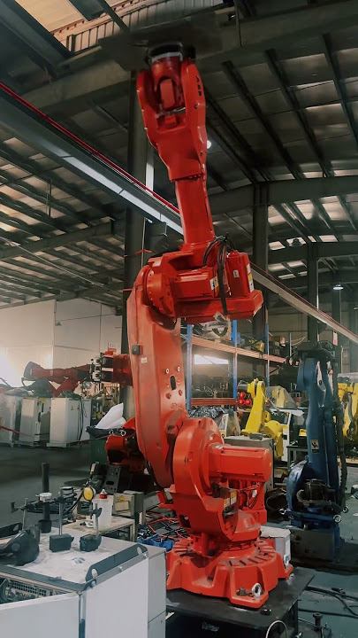 I still think that the ABB robots have a nice sound. #robot #automachine #fanuc #ABB