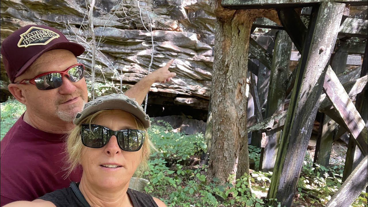 HAWKS NEST STATE PARK RAIL TRAIL WATERFALL HIKE ANSTED WV 