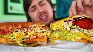 Le sandwich Subway avec toutes les garnitures et toutes les sauces