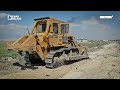 بعد 30 عامًا.. تزفيت طريق العنكاوي- قسطون في سهل الغاب