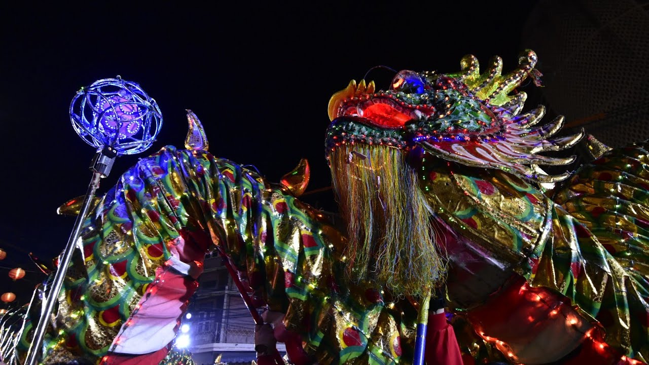 แห่มังกรขึ้นเสากลางคืน งานตรุษจีนปากน้ำโพ 2562 นครสวรรค์ Dragon Parade @ Nakhonsawan