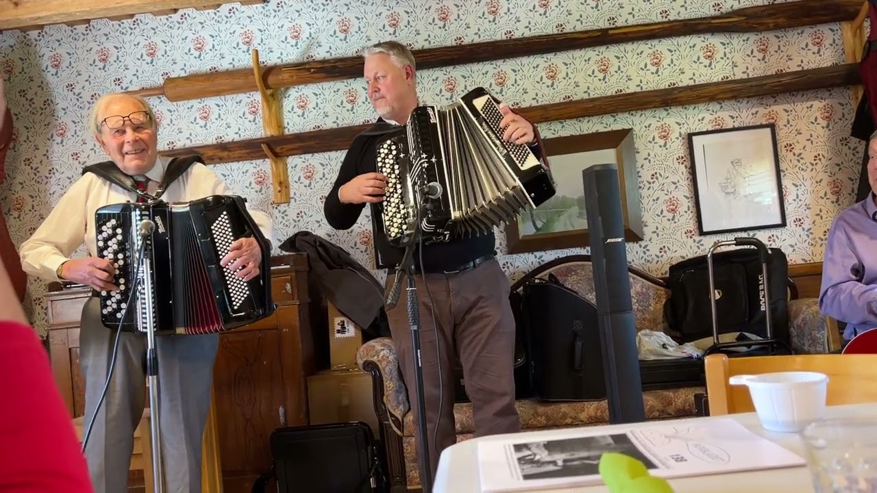 Nils Fläcke, Rickard Eriksson, Peter Forsell (dold av publik)