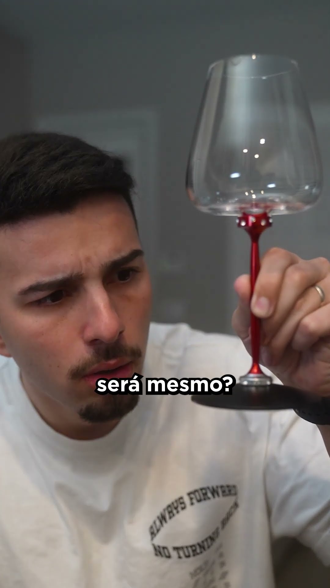 Impossível Derrubar sua Bebida nessa Taça #shorts