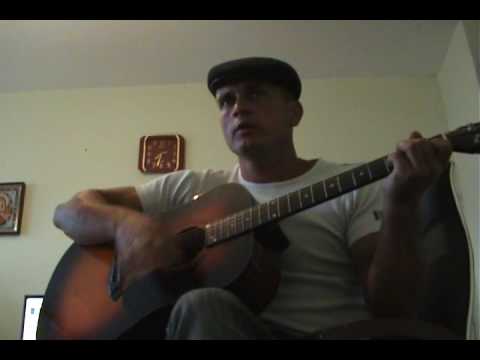 песня идет парнишка улицей