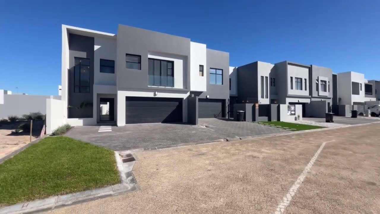 Brand new Beautiful 4 Bedroom home for sale in Cape Town - Sandown