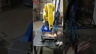 GoldenLaser 3D robotic laser cutting machine for metal furniture manufacturing
