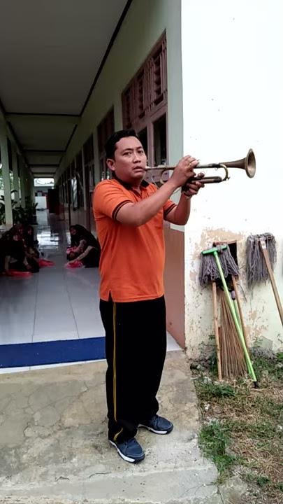 Download lagu inspektur upacara latihan iringan terompet..