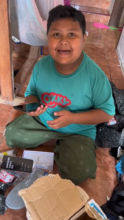 Okky Boy seneng banget dikasih HP baru #okkyboy #windahbasudara #okky