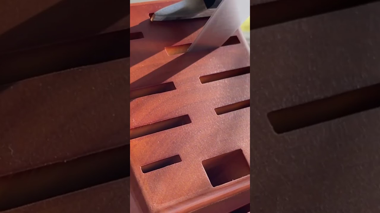 ✨Spring Savings✨ Our Classic 16-piece knife block is an incredible value at an incredible price