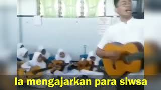 Video Viral Guru Kesenian Ajarkan Satu Kelas Bernyanyi Dan Bermain Gitar Hingga Respons Kodaline