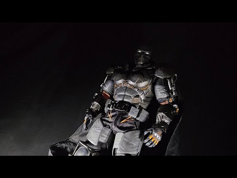 HOT TOYS BATMAN