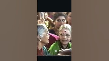 Ms Subbulakshmi Amma performing with other legends at