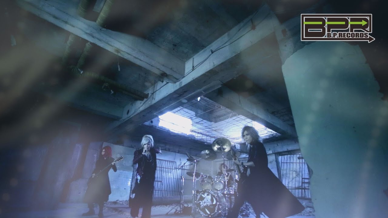 在 YouTube 上观看 Royz「Emotions」MUSIC VIDEO
