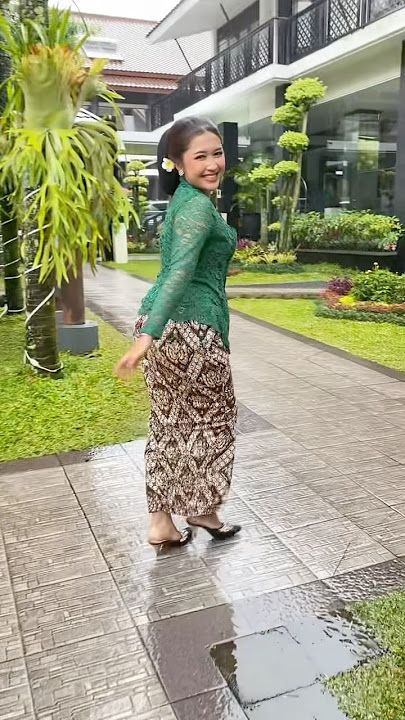 Kebaya dan Sanggul Jawa #masukberanda #makeup #beranda #shorts #sanggul #kebaya #wedding #beautiful