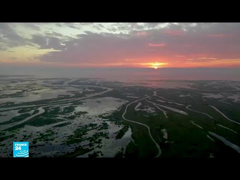 فيديو: بحيرة فانرن - العين الزرقاء للسويد