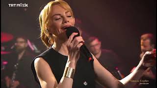 Tutuşur Di̇zeleri̇m - Züleyha Söylüyor🎤📺