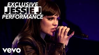 Смотреть клип Jessie J - Mamma Knows Best