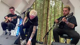 Holding Absence Acoustic Set 2000 Trees Festival 2019