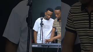 Yanyomoje Amavuta Yigiciro Kinshi Yamfutse Inguma Zoze Nari Mgite