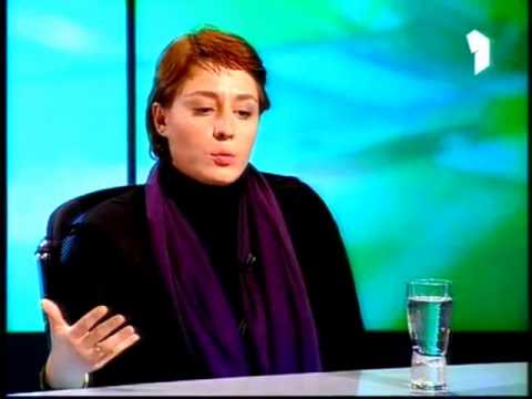 დიალოგი - ელენე ხოშტარია